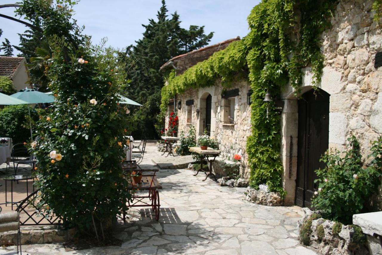 Hotel-Restaurant Le Moulin De La Camandoule Fayence Exterior foto