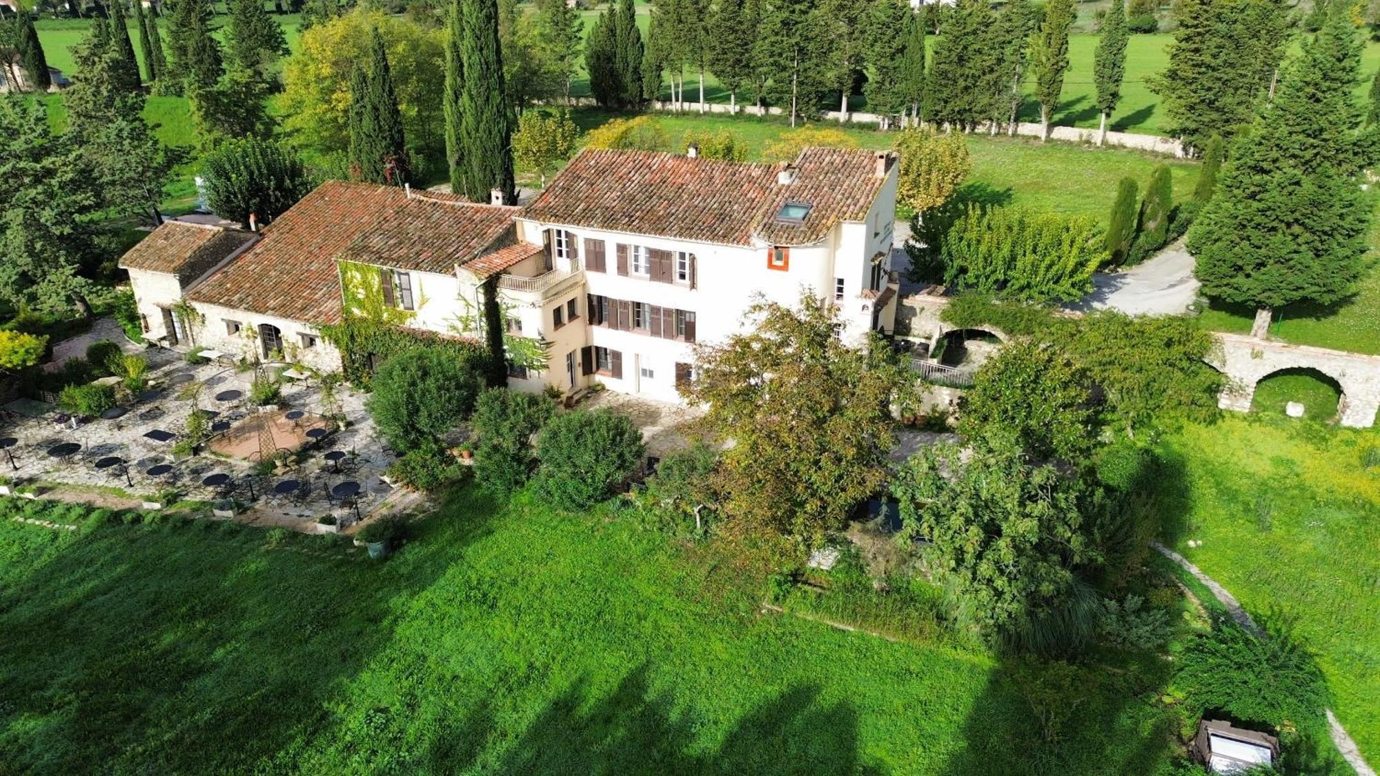 Hotel-Restaurant Le Moulin De La Camandoule Fayence Exterior foto
